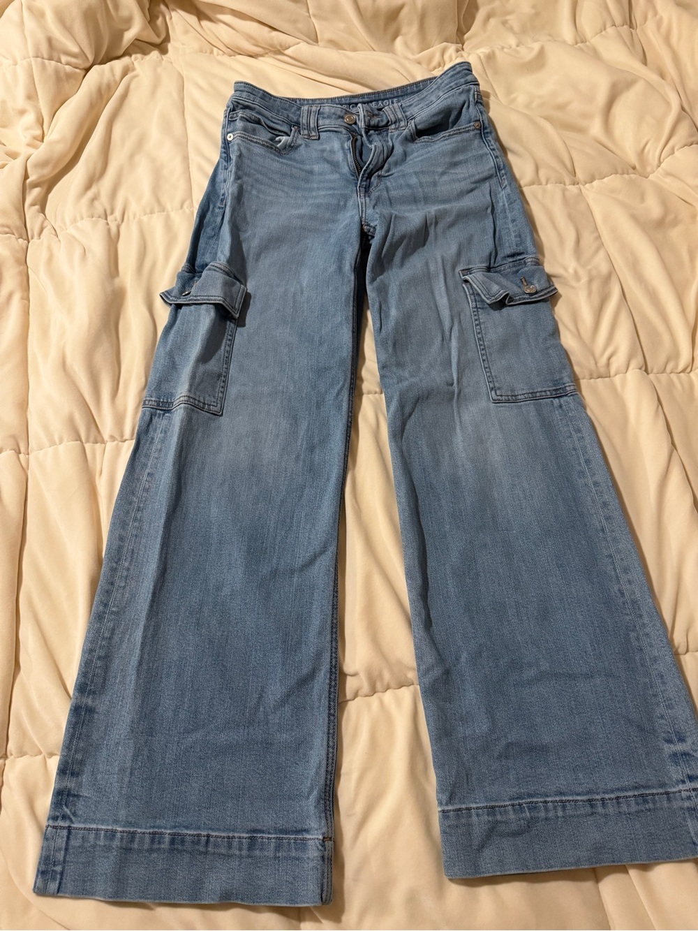 American Eagle Outfitters Light Blue Wide-Leg Cargo Jeans